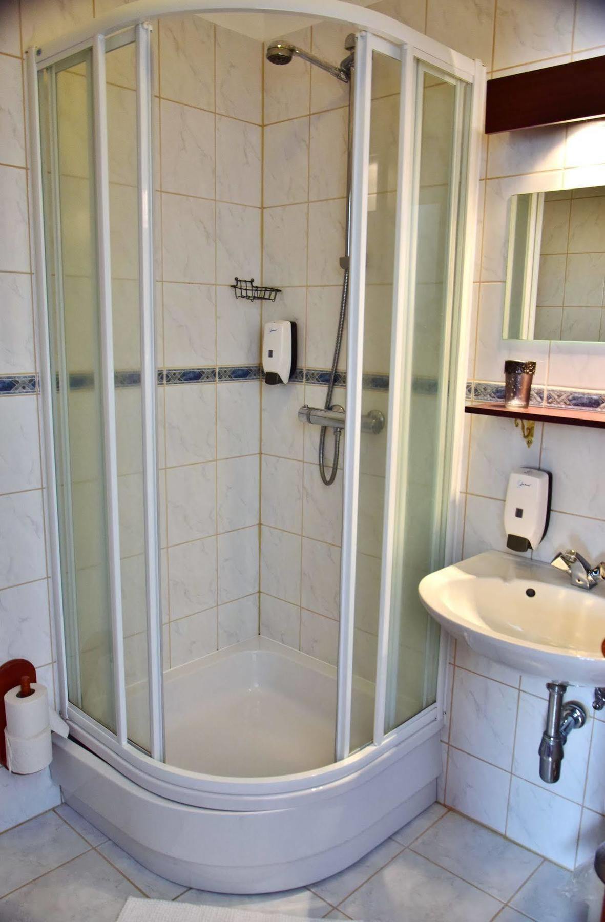 Guesthouse Hamar Вестманнаэйяр Экстерьер фото